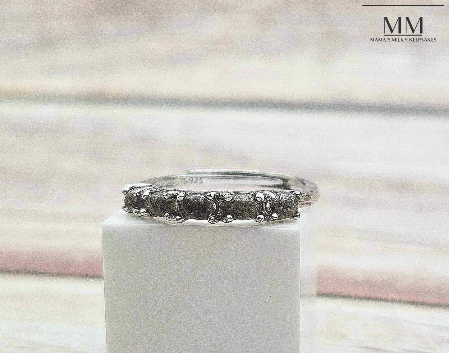 Mae Ring