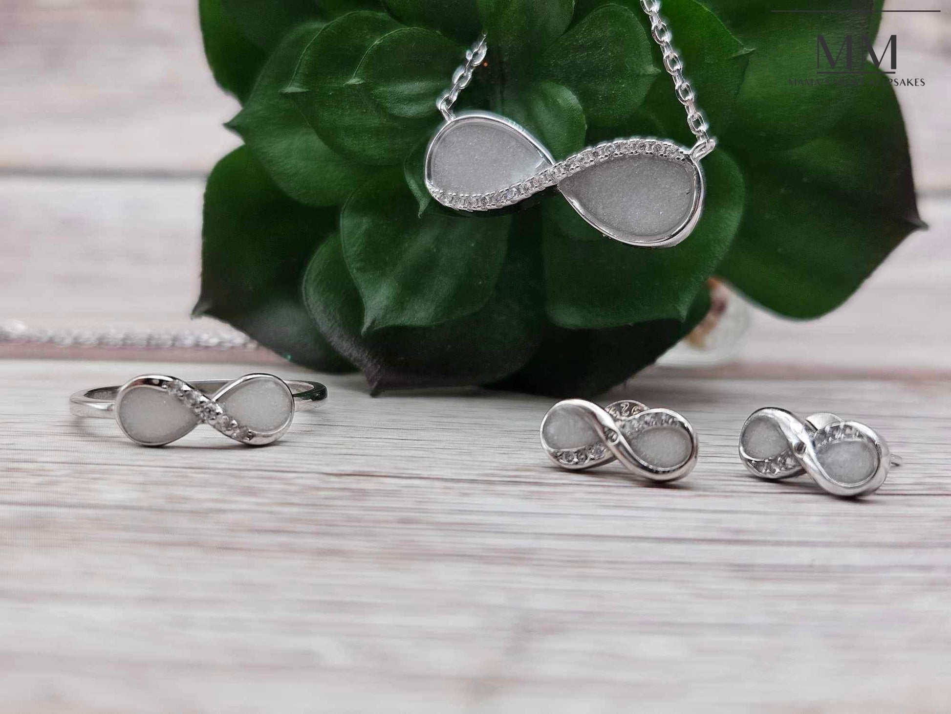 Breastmilk Infinity Ring
Cremation Infinity Ring Keepsake Infinity Ring
 Sterling Silver Infinity Ring
Hair Infinity Ring, Ash Infinity Ring , Umbilical Cord Infinity Ring
BreastmilkJewelry Infinity Rings