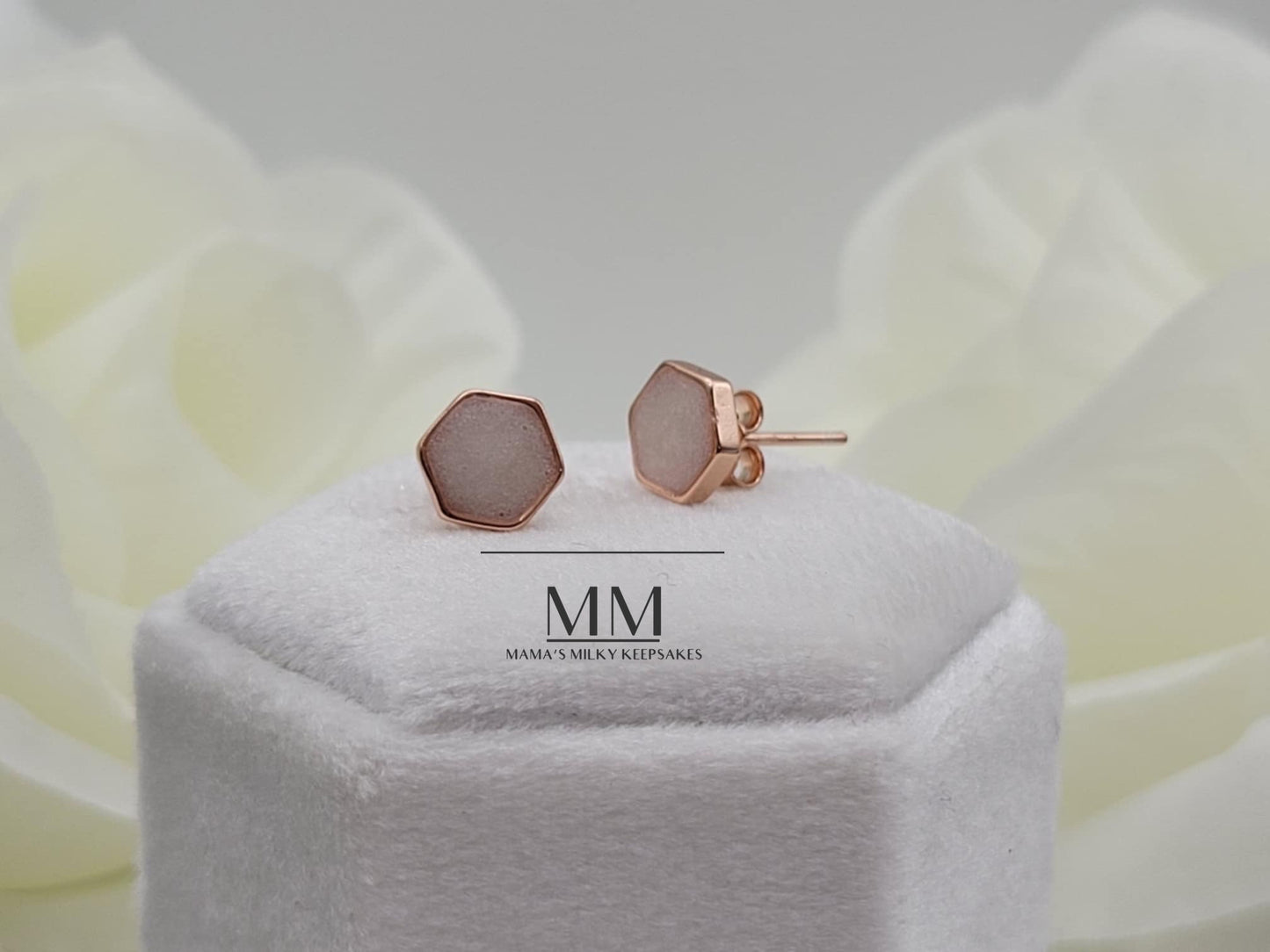 Breastmilk hexagon earrings
Cremation hexagon earrings Keepsake hexagon earrings
Sterling Silver hexagon earrings
Hair hexagon earrings, Ash hexagon earrings , Umbilical Cord hexagon earrings
BreastmilkJewelry hexagon earrings