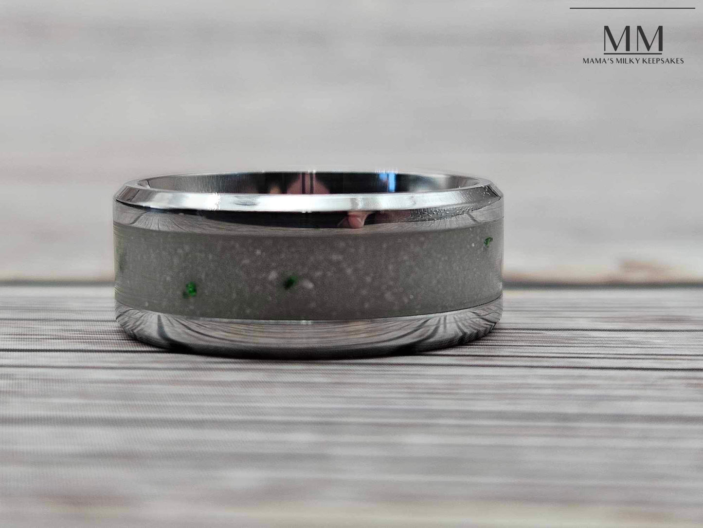 Tobias Band Ring