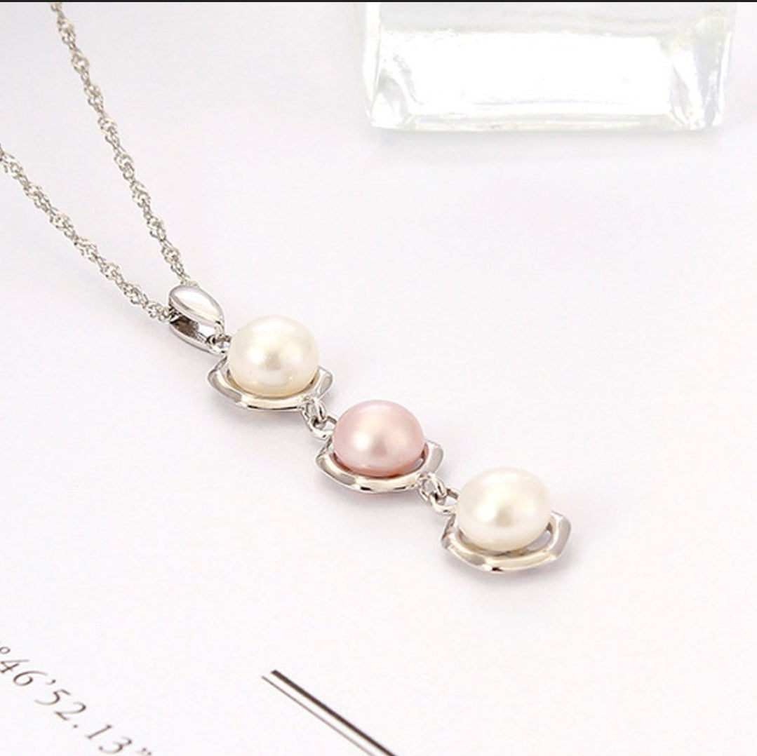 Three Pea Pod Pearl Necklace