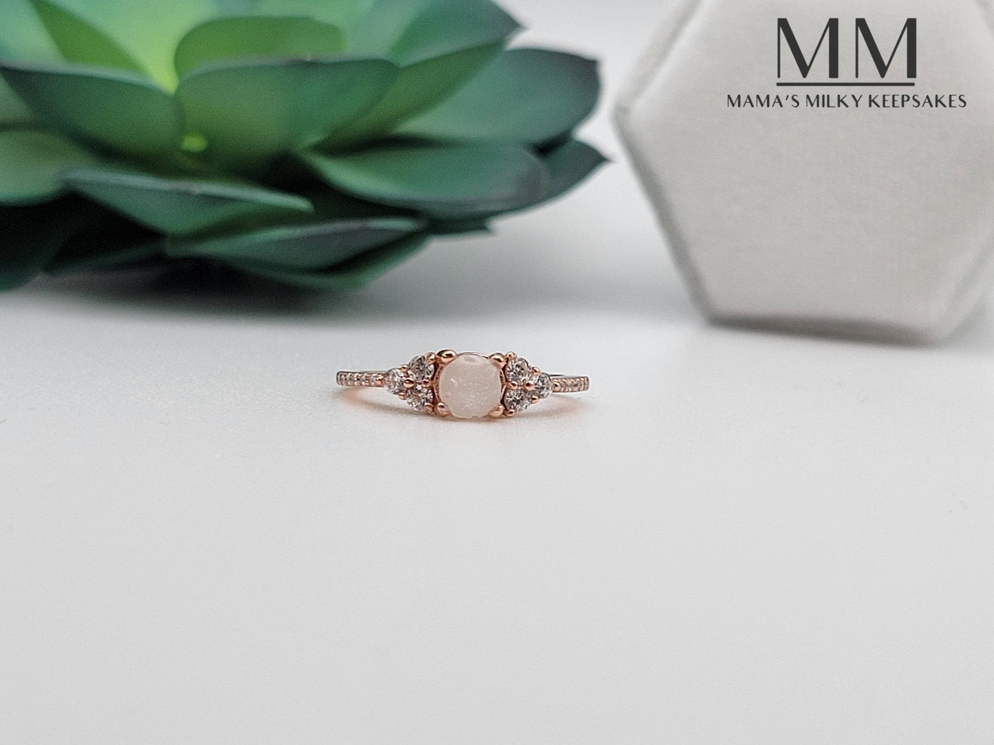 Breastmilk round ring
Cremation round ring Keepsake round ring
Sterling Silver round ring
Hair round ring, Ash round ring , Umbilical Cord round ring
BreastmilkJewelry round ring