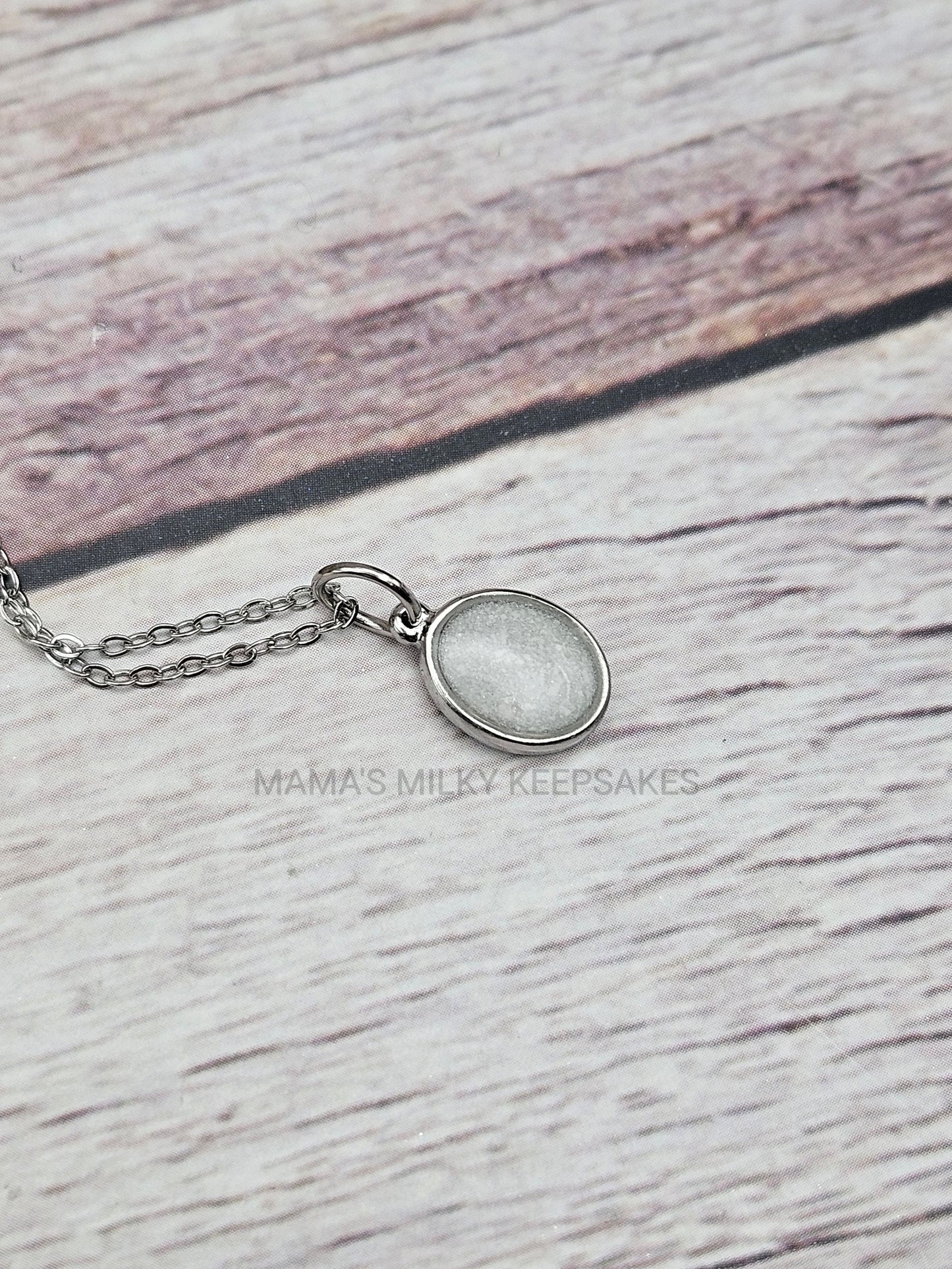 Dainty Oval Pendant DIY