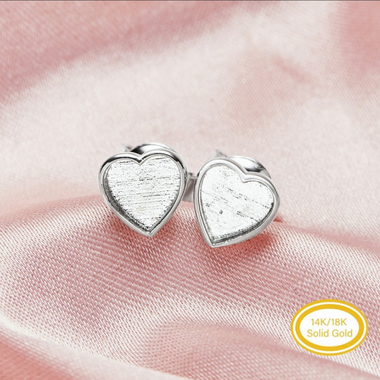 Heart Studded Earrings 14k