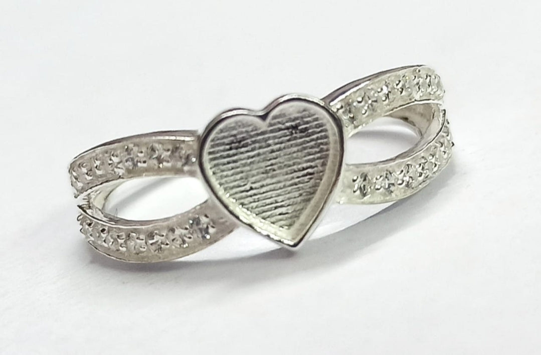 Ivanna Heart Ring DIY